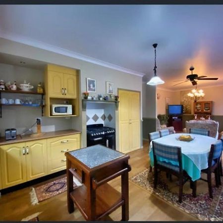 Golden Lace B&B Sarina Luaran gambar
